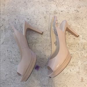 Nine West patent leather nude pumps