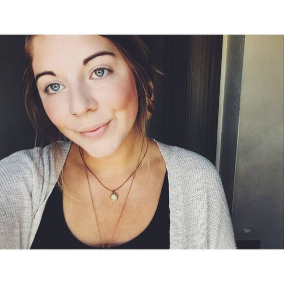 Meet your Posher, Erika - Picture 1 of 1
