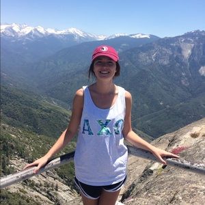 Meet your Posher, Leah