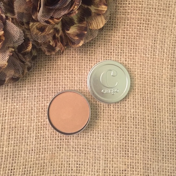 ❤️Cargo water resistant bronzer 0.12oz