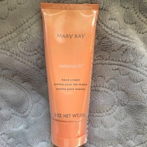 MK- Satin Hands Peach
