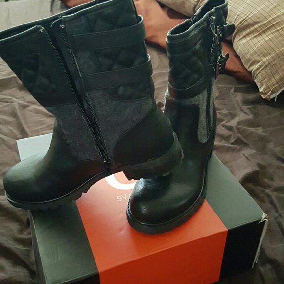 Boots - Picture 2 of 4
