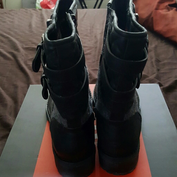 Boots - Picture 4 of 4