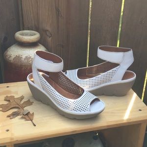 🍂🍁CLARKS WEDGES🍂🍁