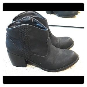Black booties!