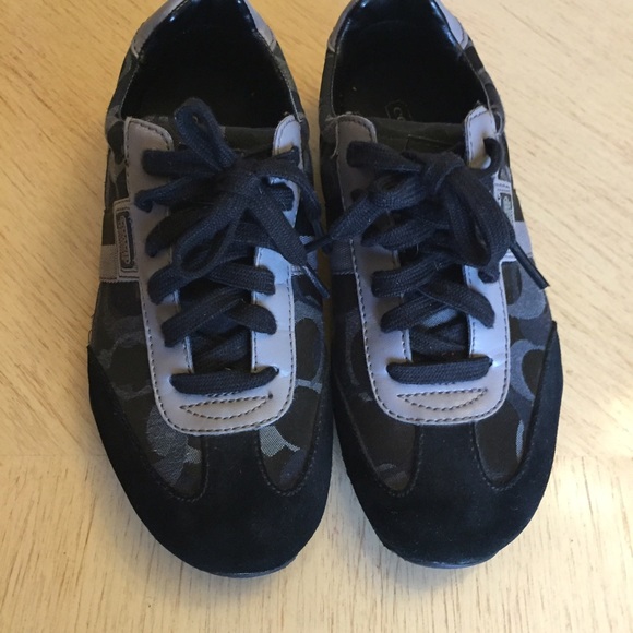 SOLD!! Women's Coach Shoes - Picture 2 of 4