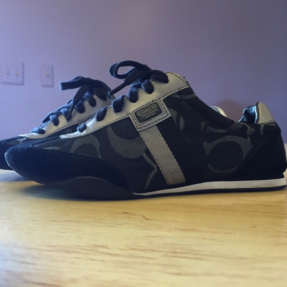 SOLD!! Women's Coach Shoes - Picture 3 of 4