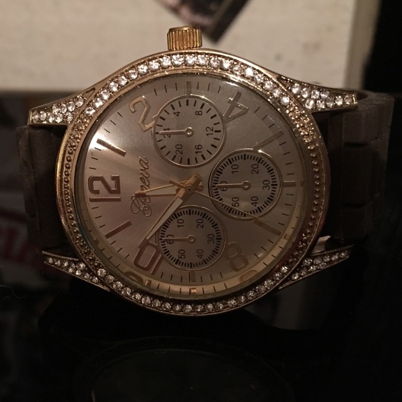 Geneva Watch - Picture 1 of 1
