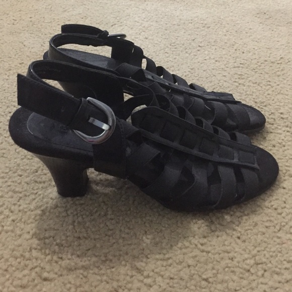 Thick Strap heels! - Picture 2 of 3