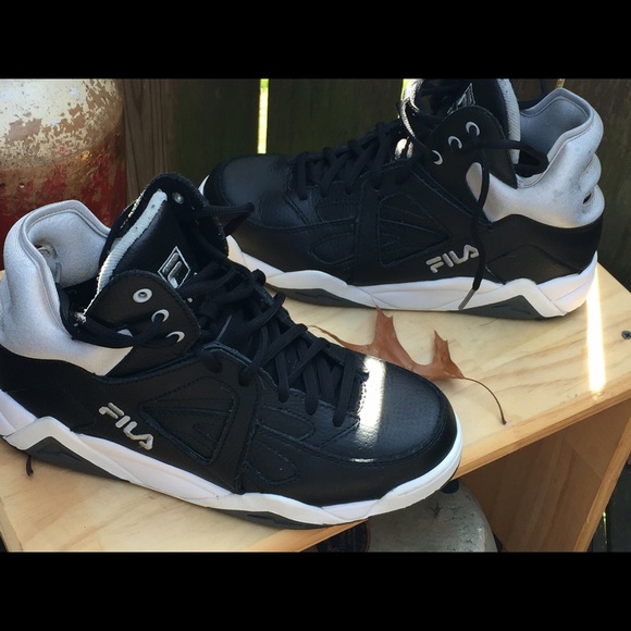 🍁🍂FILA SNEAKERS🍁🍂