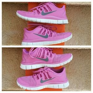 Nike free 5.0 in pink.