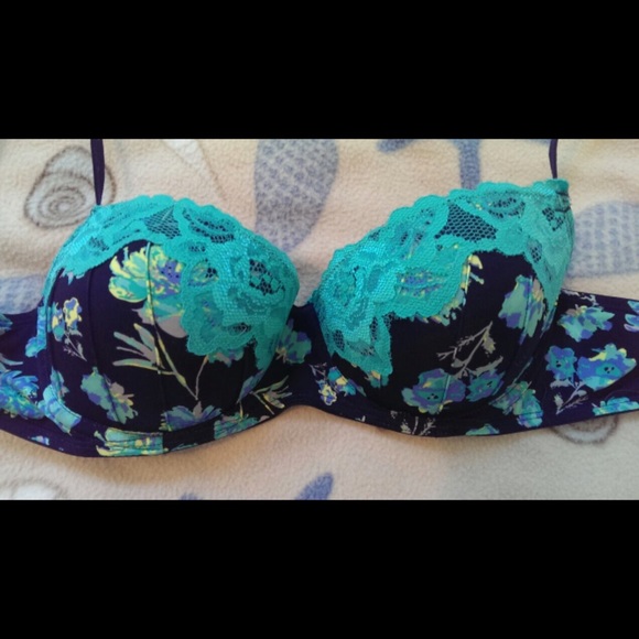 Candies Blue flower lace bra