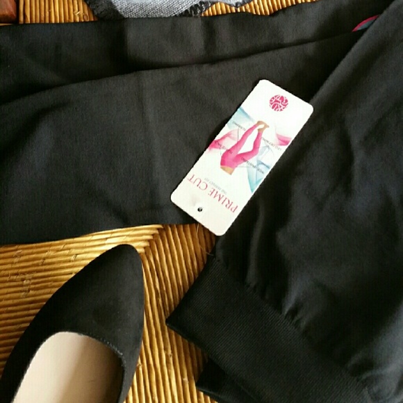 Black fleece tumy tuck leggings - Picture 2 of 2