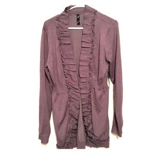 *Price Reduced* Ruffle front flyaway with clasp