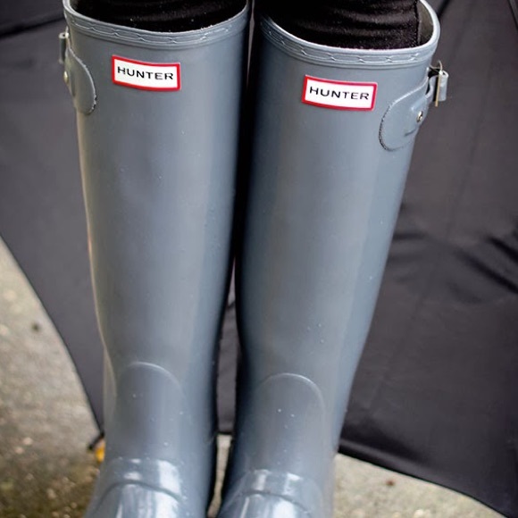 Hunter Rain boots grey size 8!