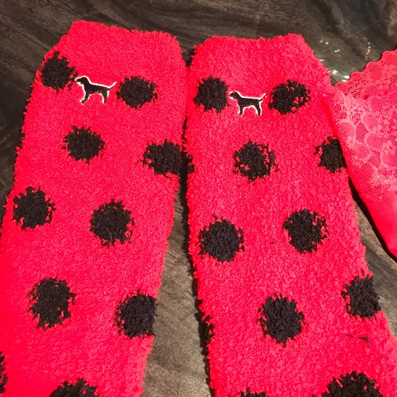 BNWOT VS PINK PANTY & SOCKS - Picture 3 of 4