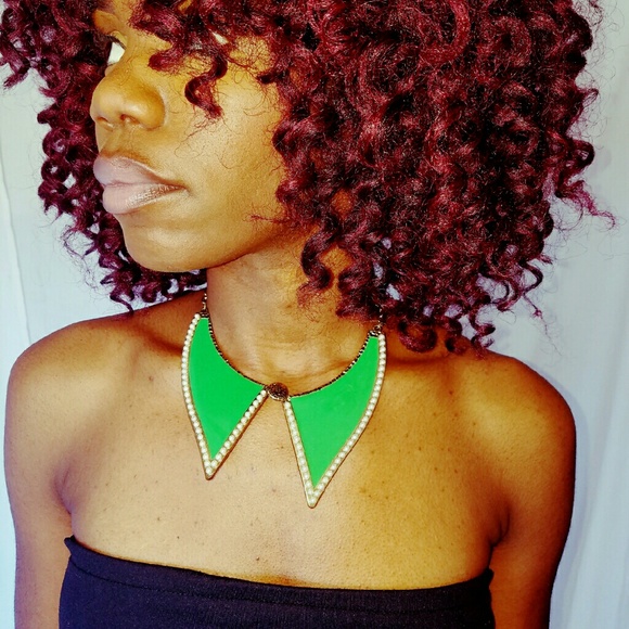 Green bow tie necklace