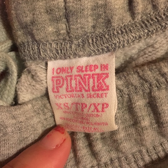 I only sleep in pink sweats💗 - Picture 2 of 4