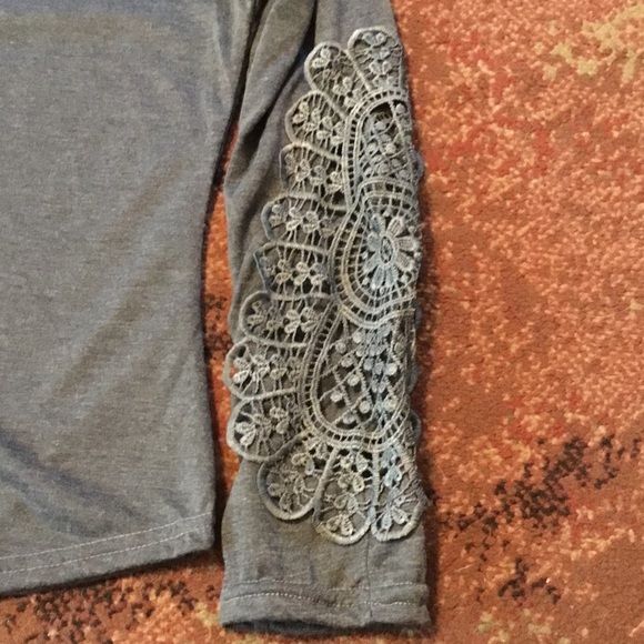 Brand new dark gray long sleeve shirt - Picture 3 of 4