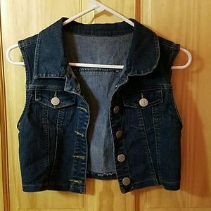 Cropped Jean vest