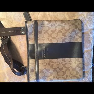 AUTHENTIC COACH cross body bag
