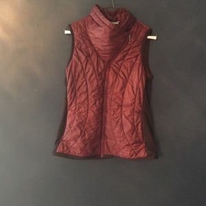 Athleta red vest