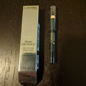 Lancome mini Drama Liqui-Pencil in Noir Intense