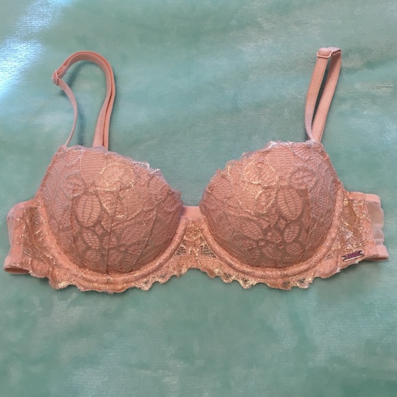 VS Pink date push-up bra NWOT!