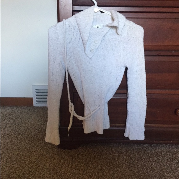 Girls M white sweater