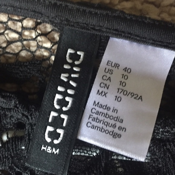 Black dress - Picture 3 of 4