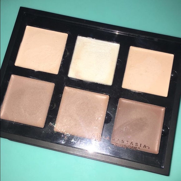 ✨Anastasia Beverly Hills✨ Cream Contour Kit
