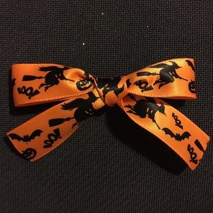 Orange boo bow
