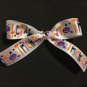 Trick or treat bow