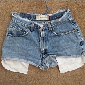 High waisted distressed Levi's shorts