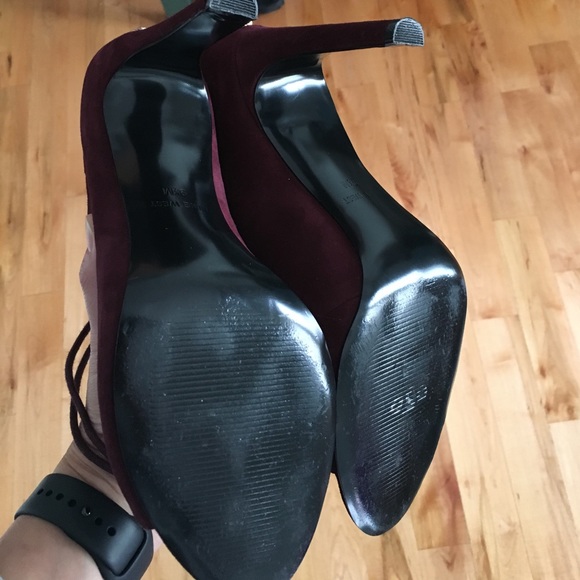 Gorgeous plum color lace up heels - Picture 3 of 4