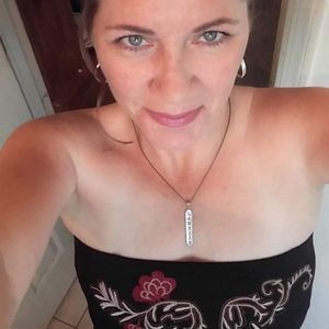 Meet your Posher, Janelle