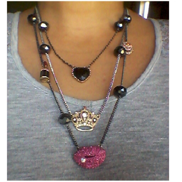 Betsey johnson necklace