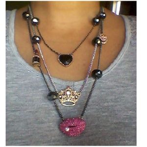Betsey johnson necklace