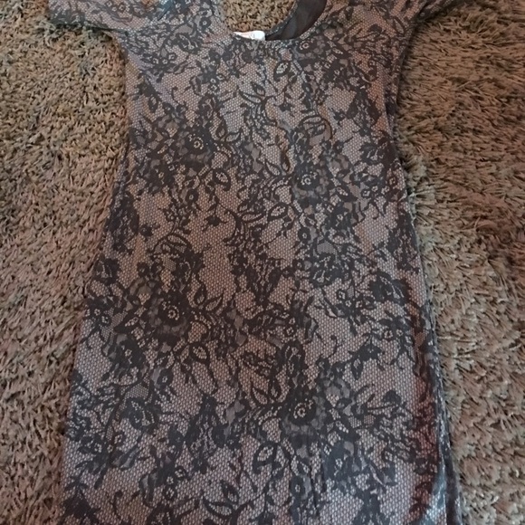 Dress - Picture 3 of 3