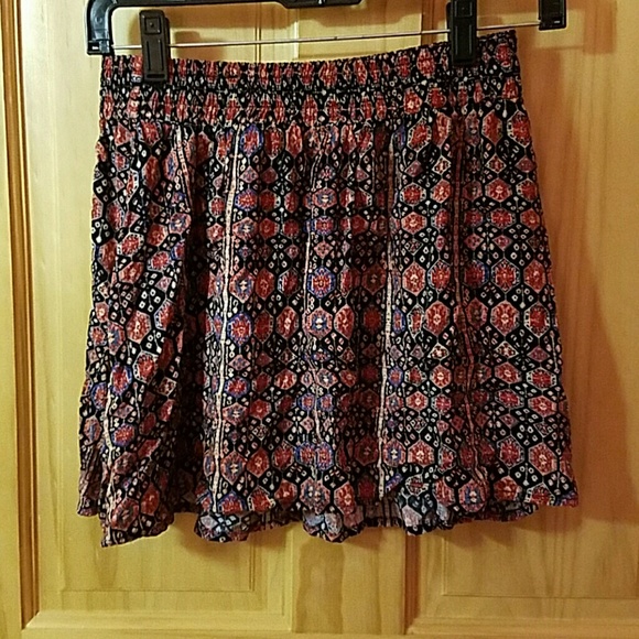 Short, high waisted skirt