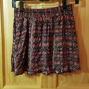 Short, high waisted skirt
