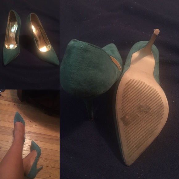 Suede Green Pumps
