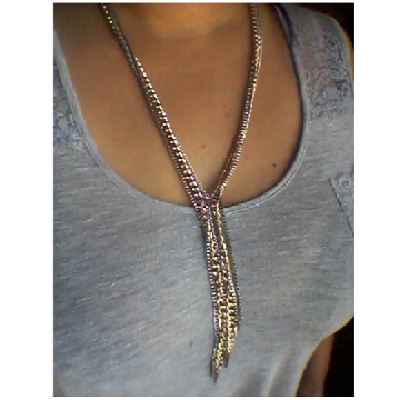Edgy chain necklace