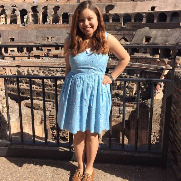 Meet your Posher, N'dea - Picture 1 of 1