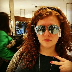 Meet your Posher, Carley