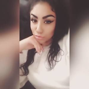 Meet your Posher, Yesenia