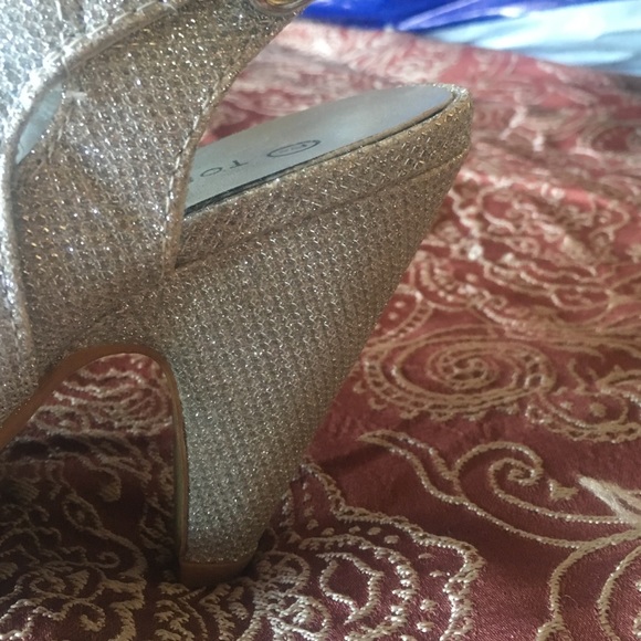 Silver heels - Picture 4 of 4