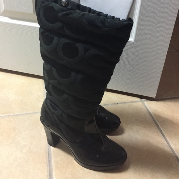 Coach Loryn  Winter Boots size 8