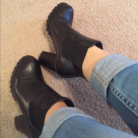 Black boots!