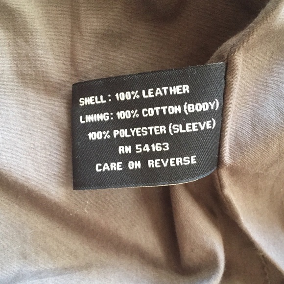 GUESS Genuine leather jacket MOVING SALE - Picture 4 of 4